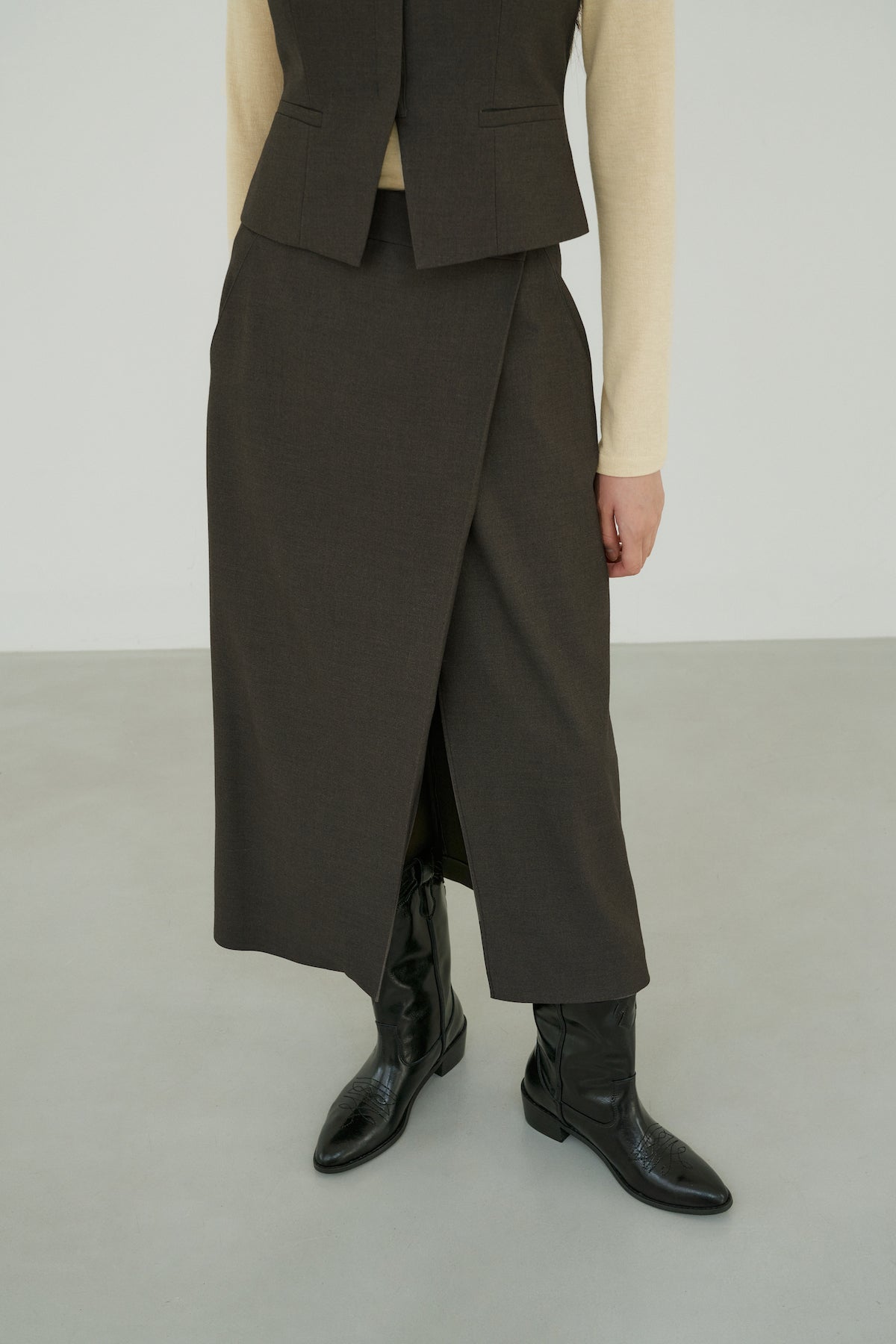 Long-wrap Slit Wool Skirt In Charcoal Brown
