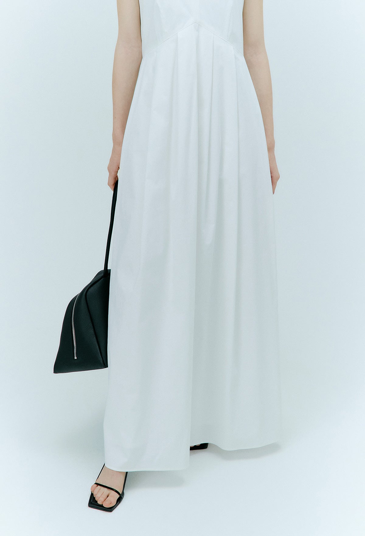 Sweetheart-neck Sleeveless Dress In White