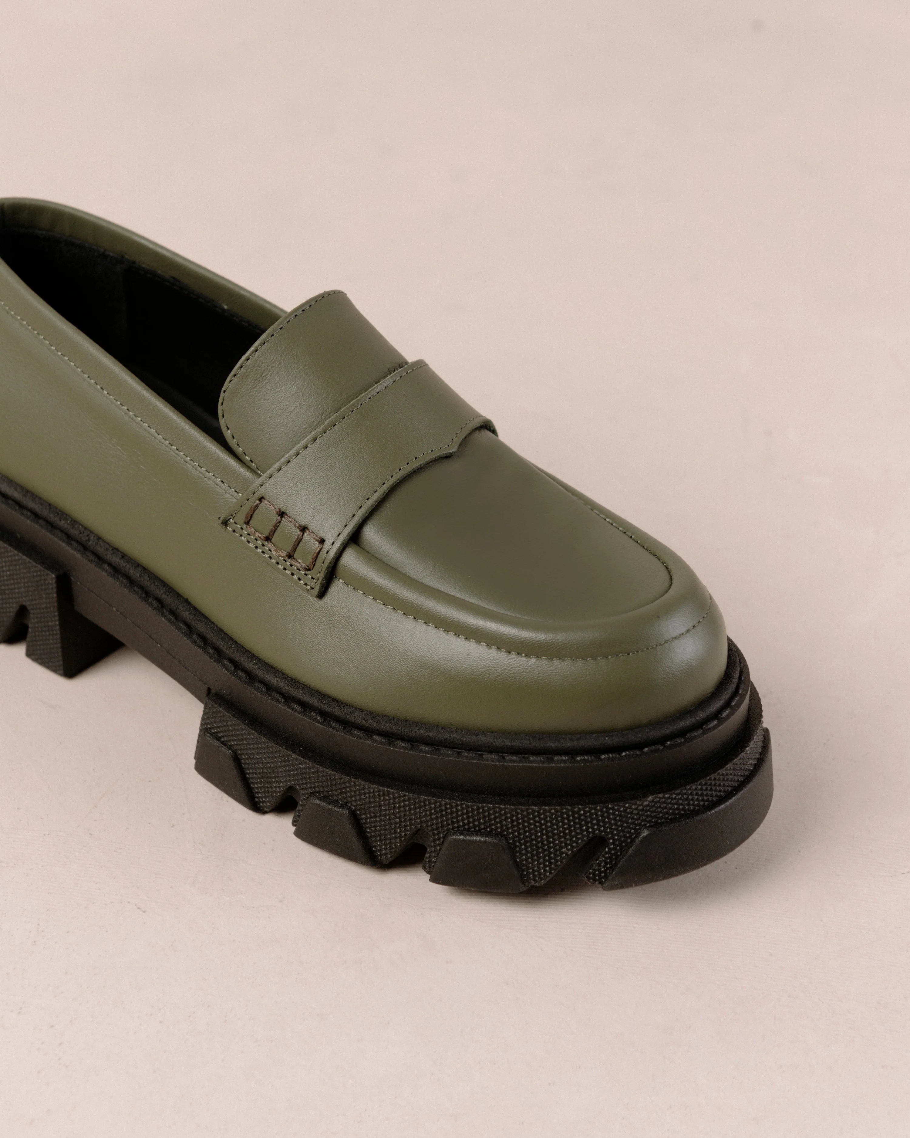 Trailblazer Leather Loafers In Dusty Olive