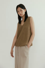 Hanji Blended Knit Vest In Mocha