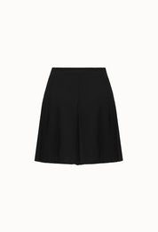 Minimal Pleated Shorts In Black