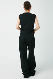 Button Sleeveless Top In Black