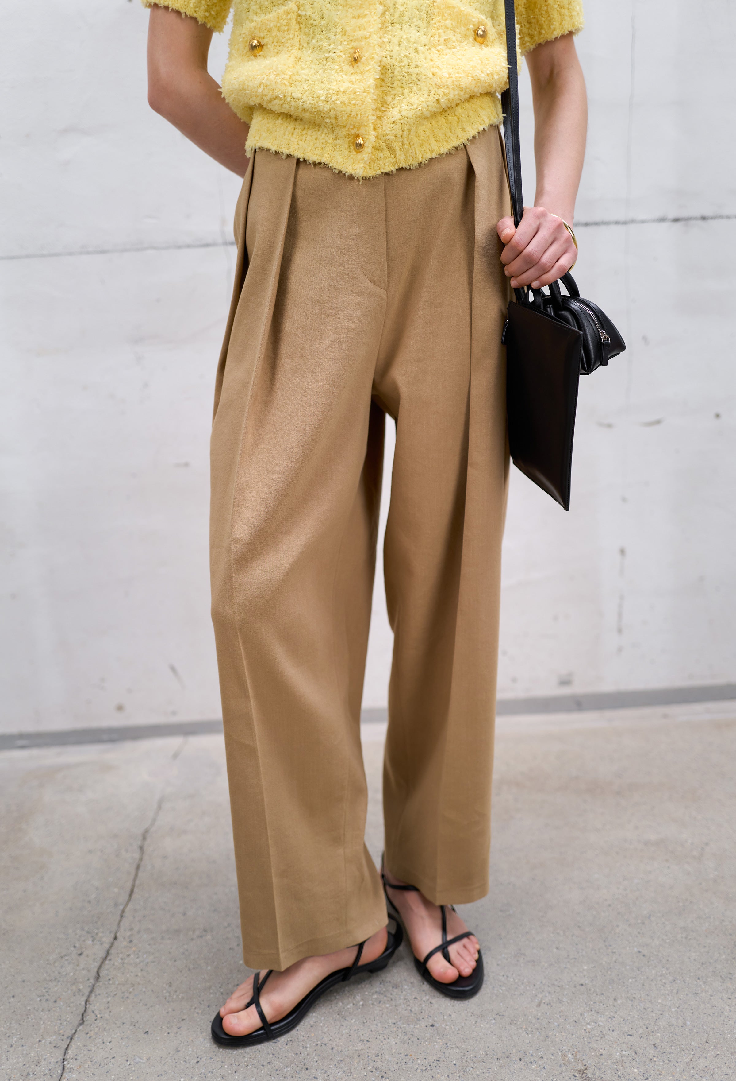 Linen Baggy Trousers In Camel