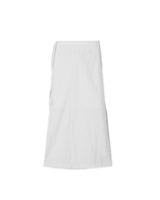 白色皺紋超長裙