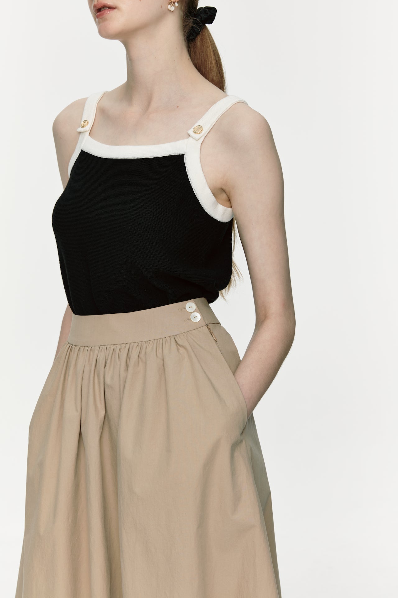 Gold Button Knit Sleeveless In Black