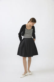 Unbalance Tuck Skirt In Black