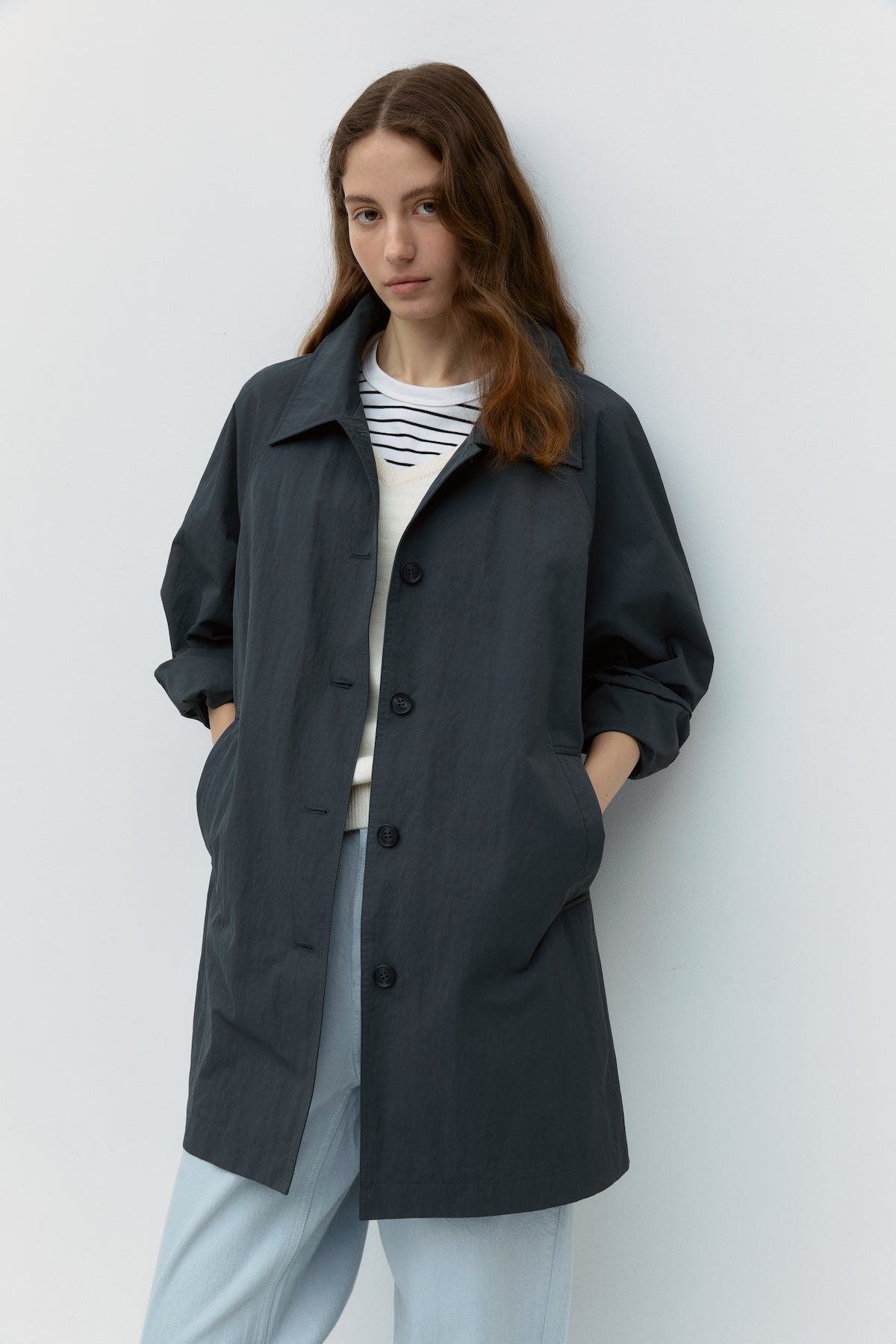 Classic Half Trench Coat In Charcoal