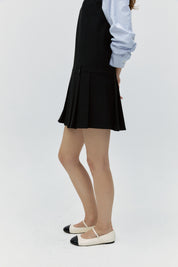 Pleats Sleeveless Mini Dress In Black