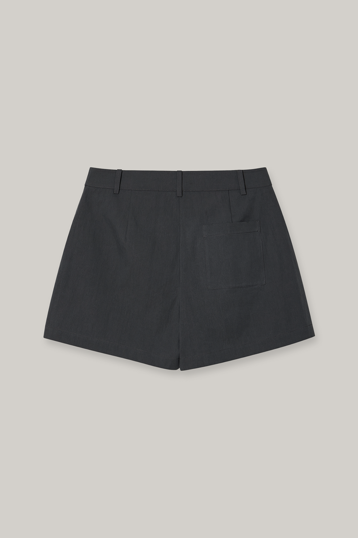Tuck Pocket Shorts In Charcoal