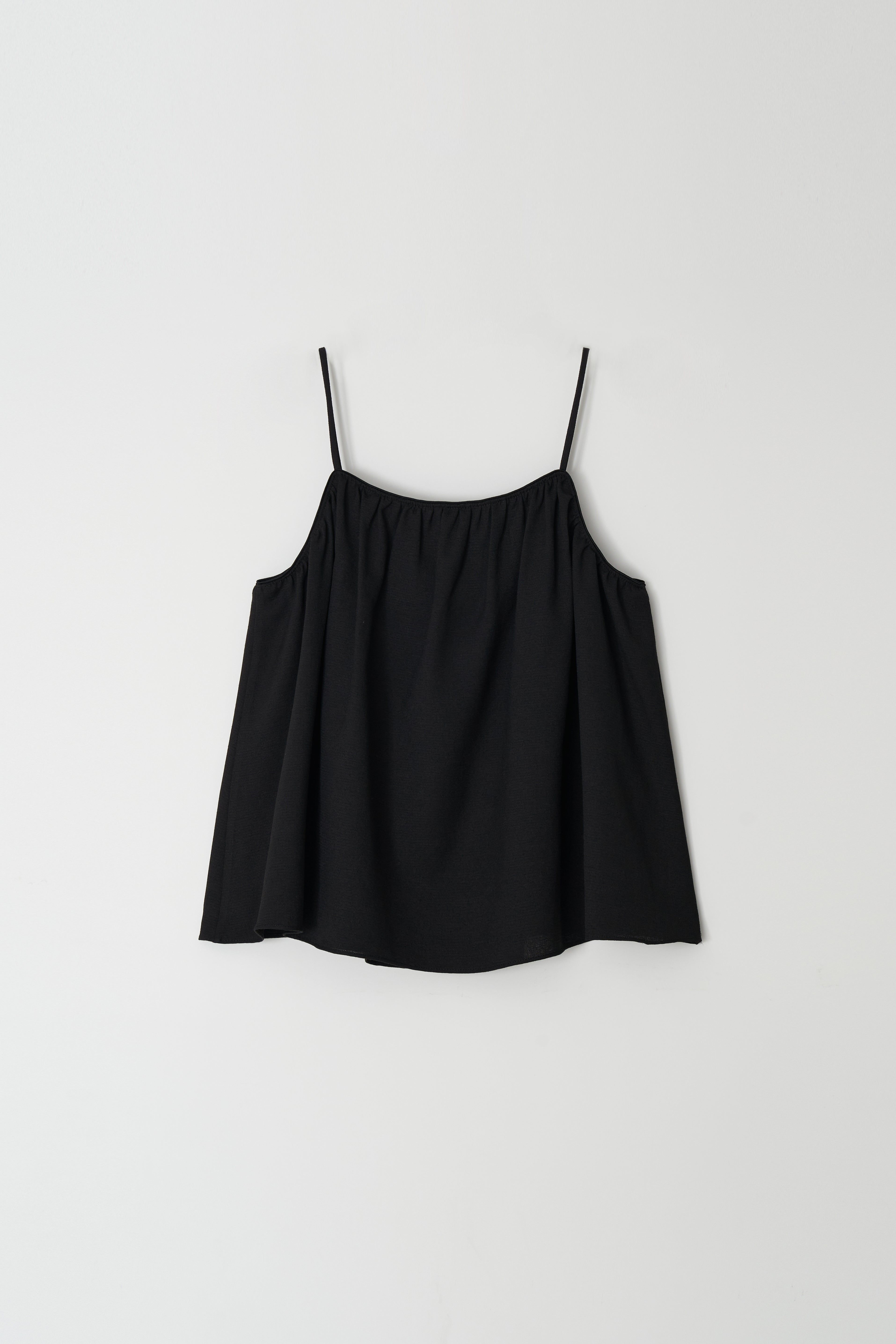 Linen Shirring Sleeveless Top In Black