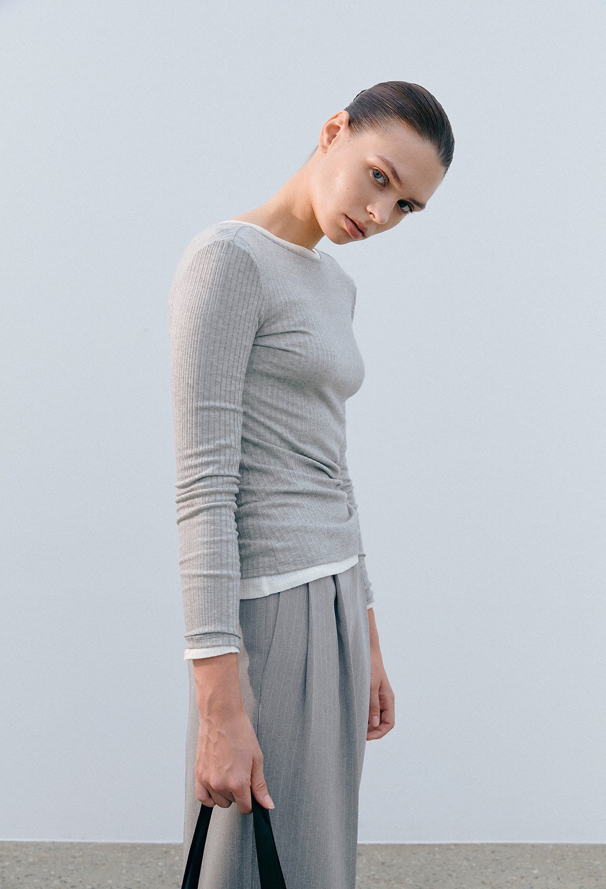 Twisted-back Cutout Ribbed Top In Melange Gray