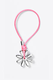 Mardi x ME Bloom Daisy Knot Charm In Pink