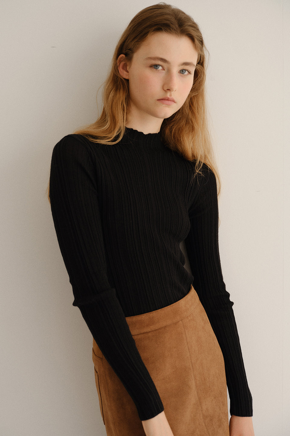 Wool Blend Ribbed Pullover In Black