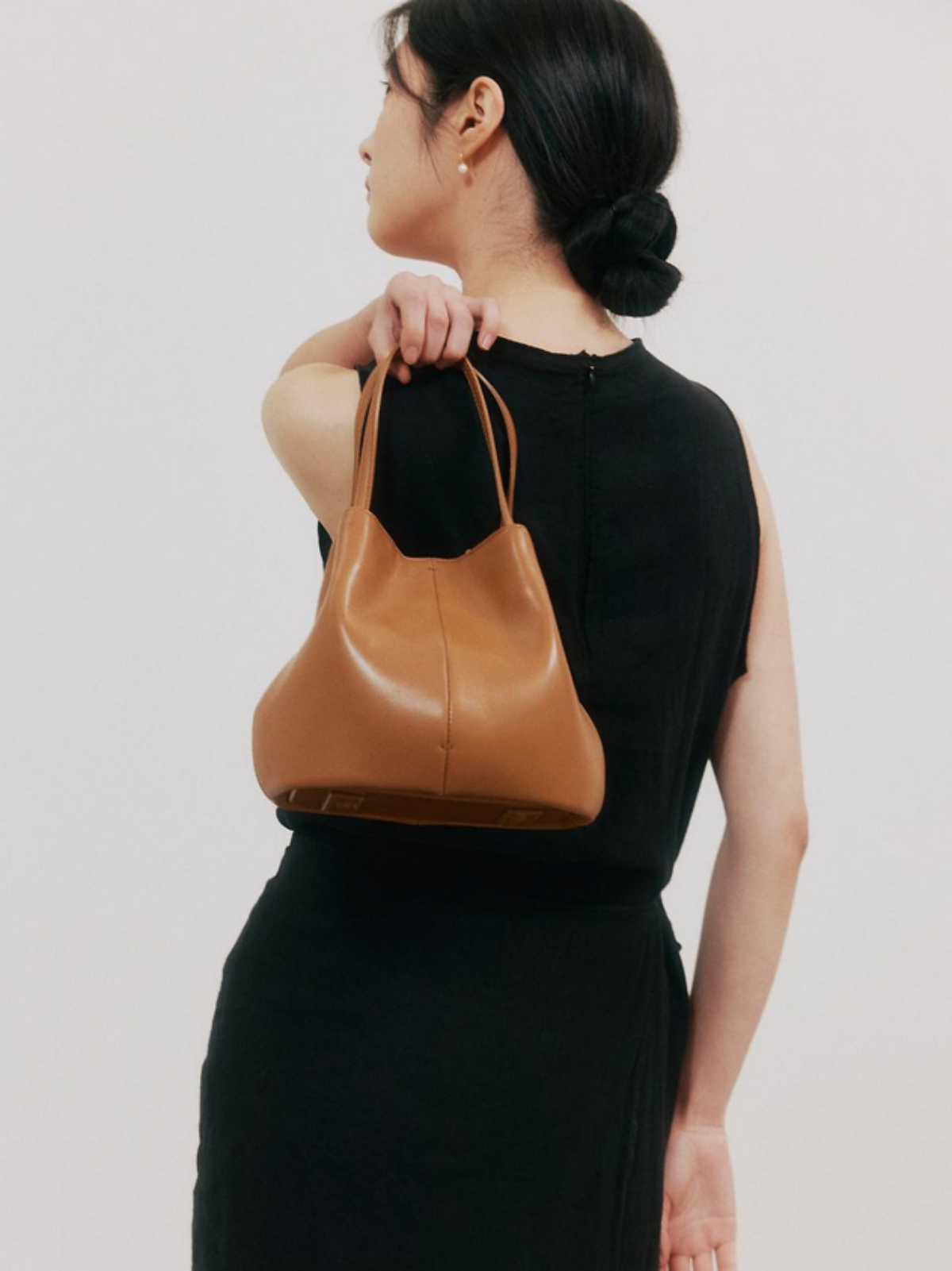 Bon Ballon Bag In Tan Brown