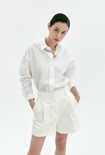 Essential Boxy Shirt In White