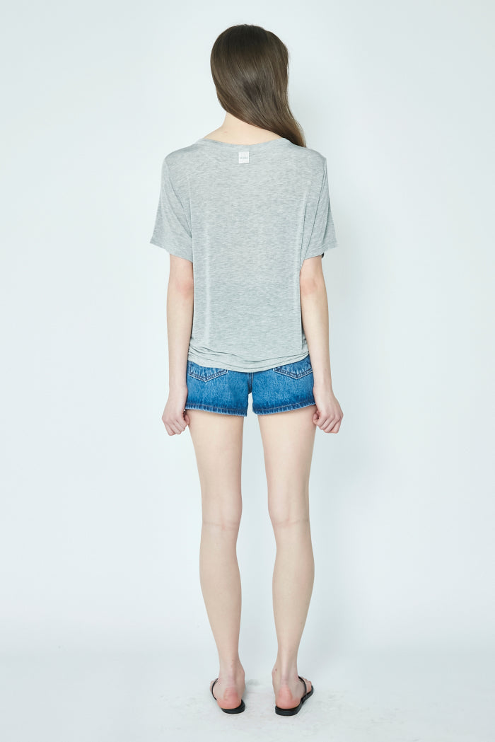 Flow Back Label T Shirt In Gray