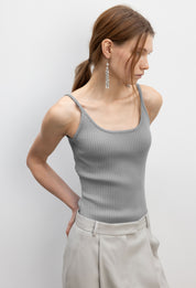 Ribbed Sleeveless Knitted Top In Gray