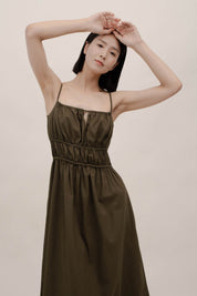 奧黛莉 (AUDREY) 橄欖色連身裙
