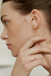 Cozy Dot One-Touch Earring