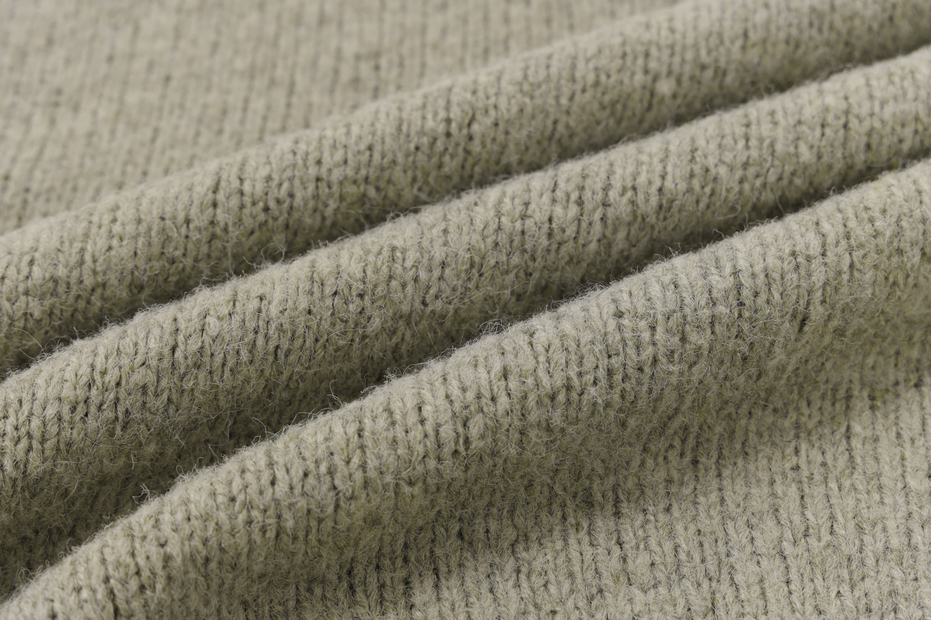 Heavy Turtle Neck Knit In Olive