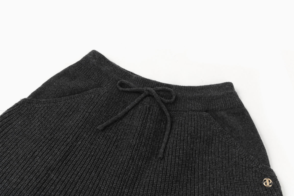 Alpaca Wool Knit Shorts In Charcoal