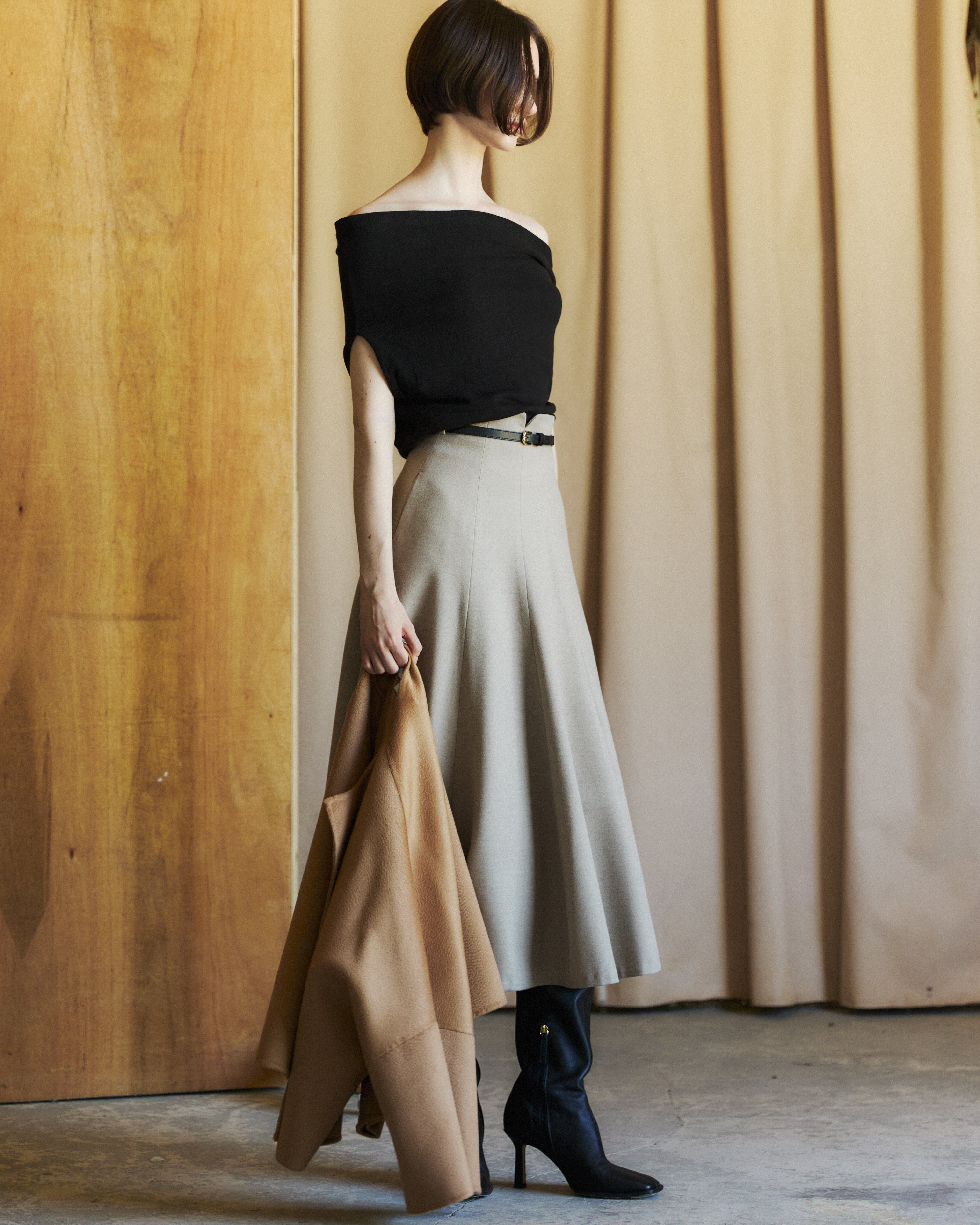 Wool Suiting Flare Skirt In Tapue