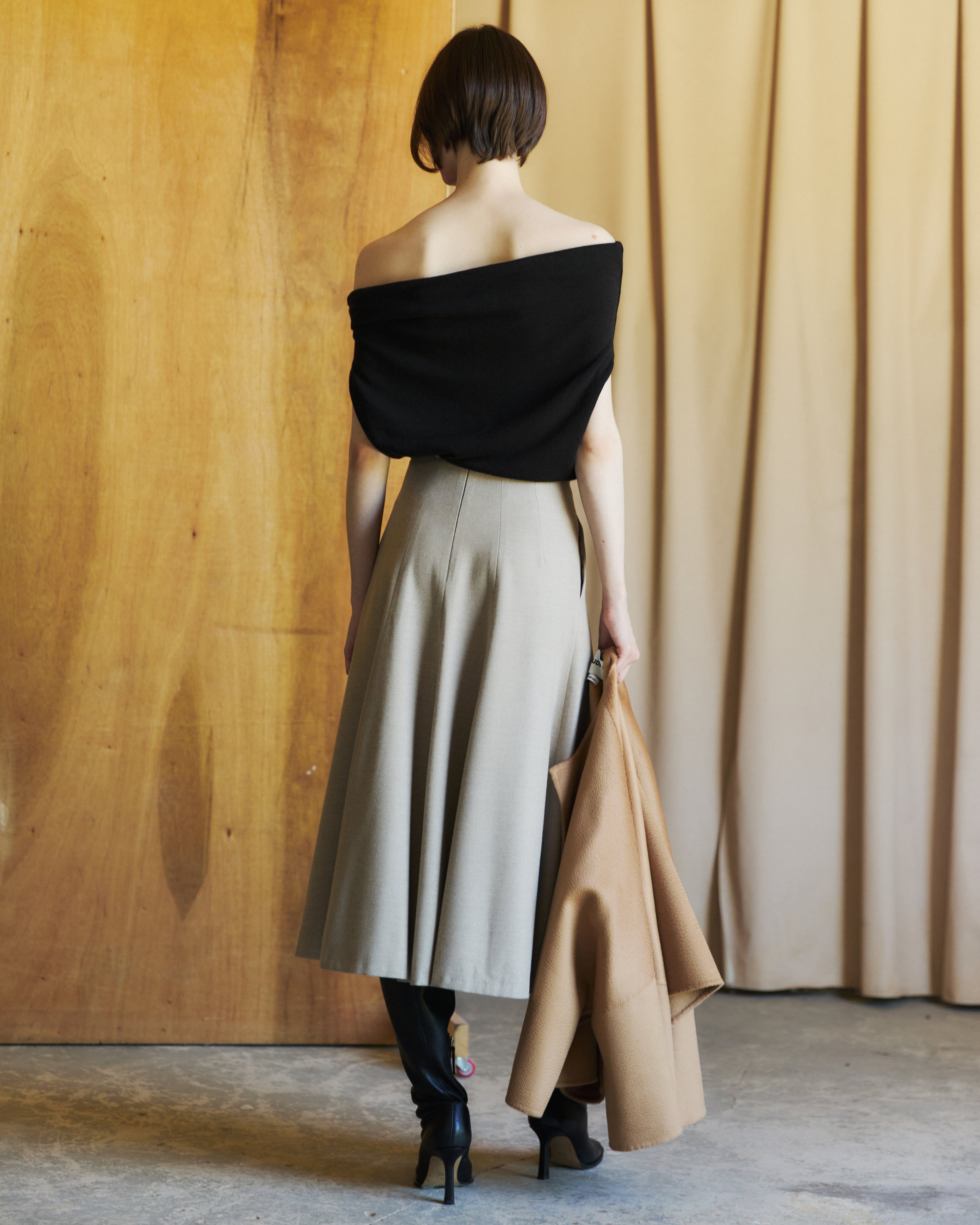 Wool Suiting Flare Skirt In Tapue