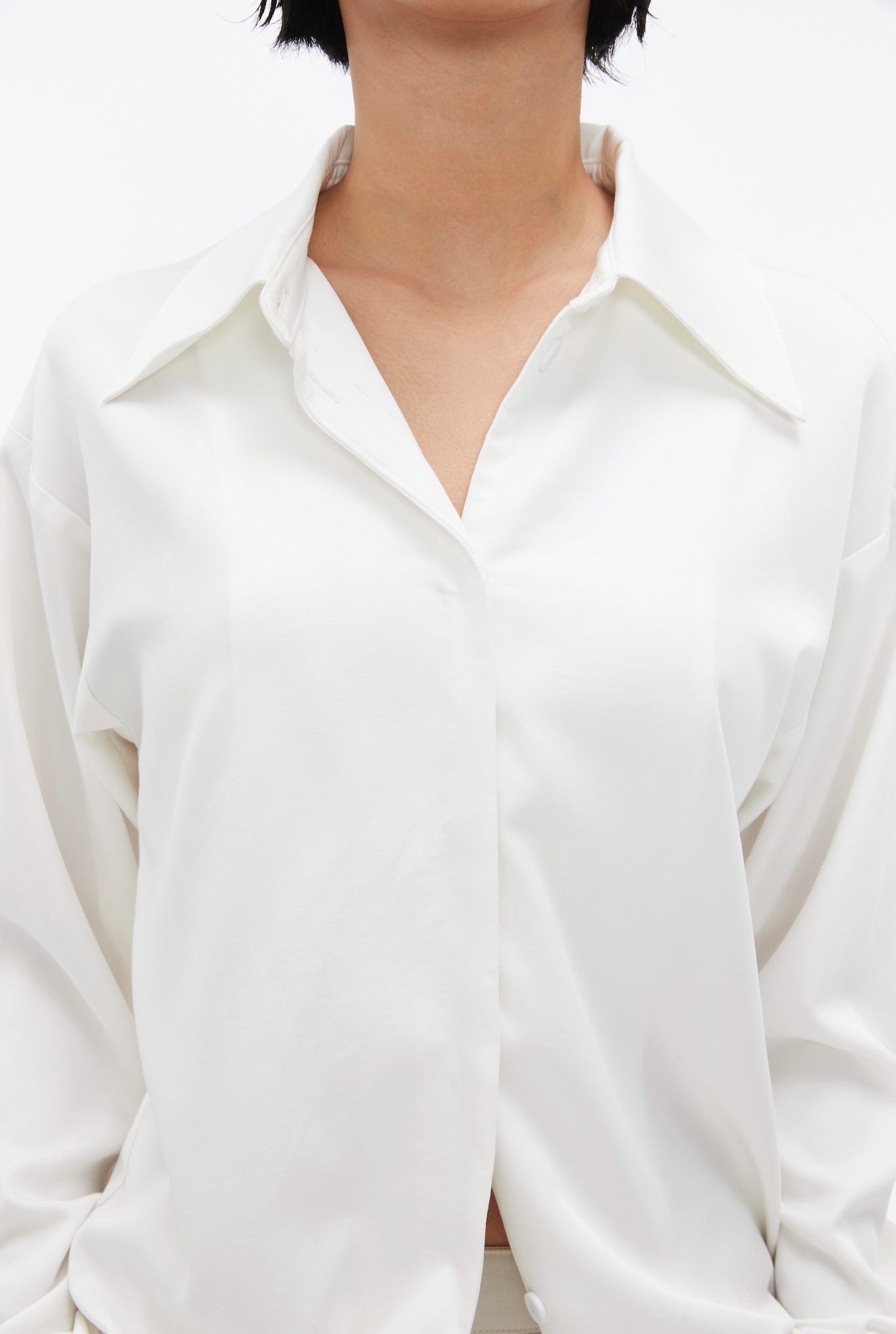 Minimal Ｍatte Hidden Button Shirt In White
