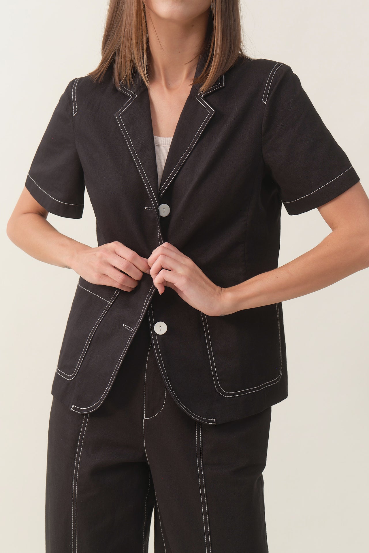Short Sleeve Linen Blazer In Black