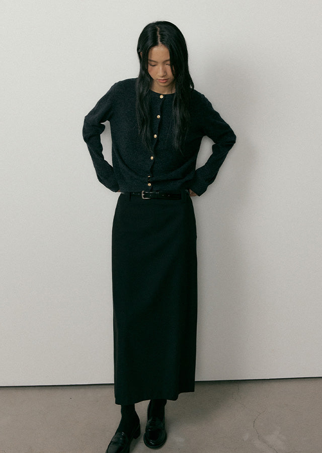 Standard H-line Long Skirt In Black