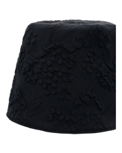 Curved Burket Hat In Jacquard Black