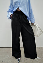 Zentra Elastic-waist Pants In Black