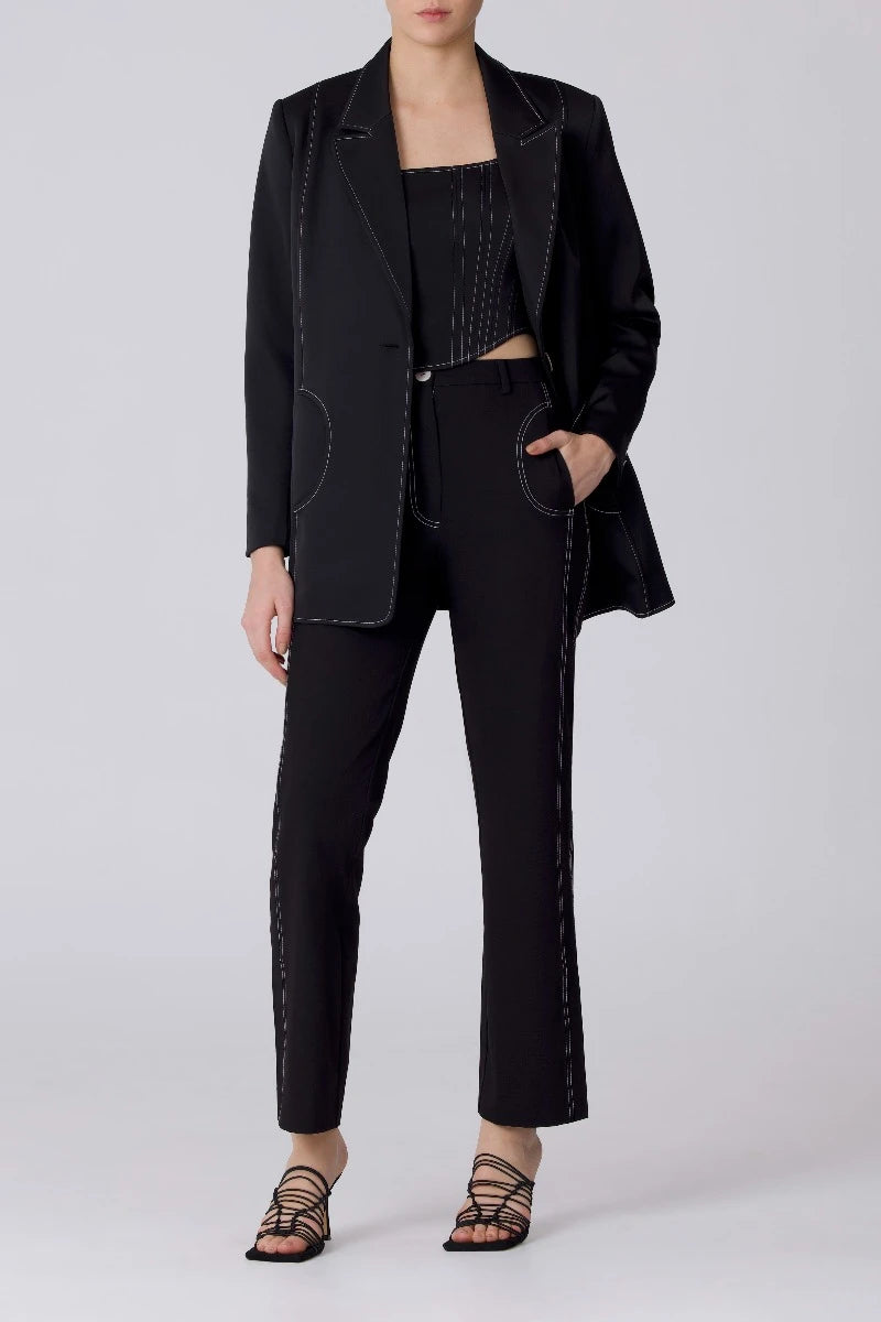 Limit Blazer In Black