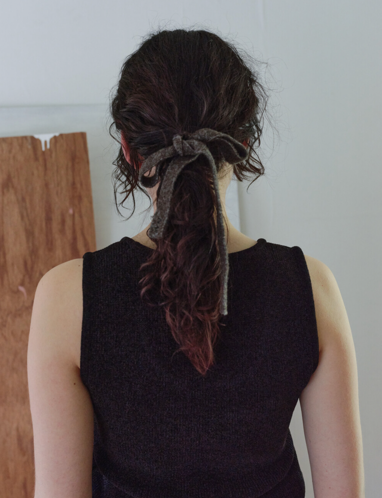 Knit Hair Strap In Charcoal