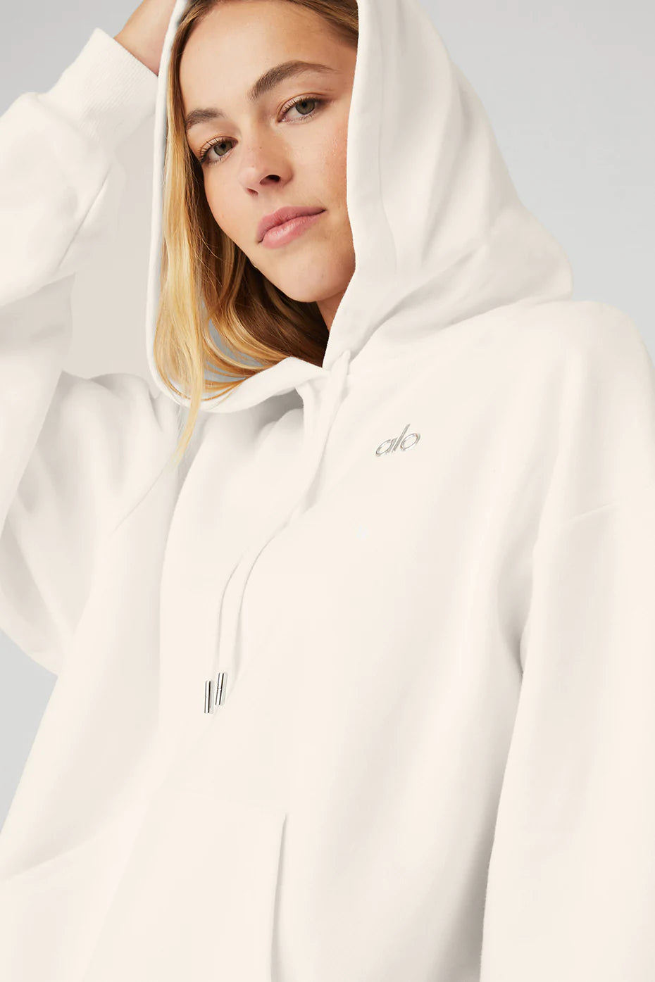 Accolade Hoodie In Ivory