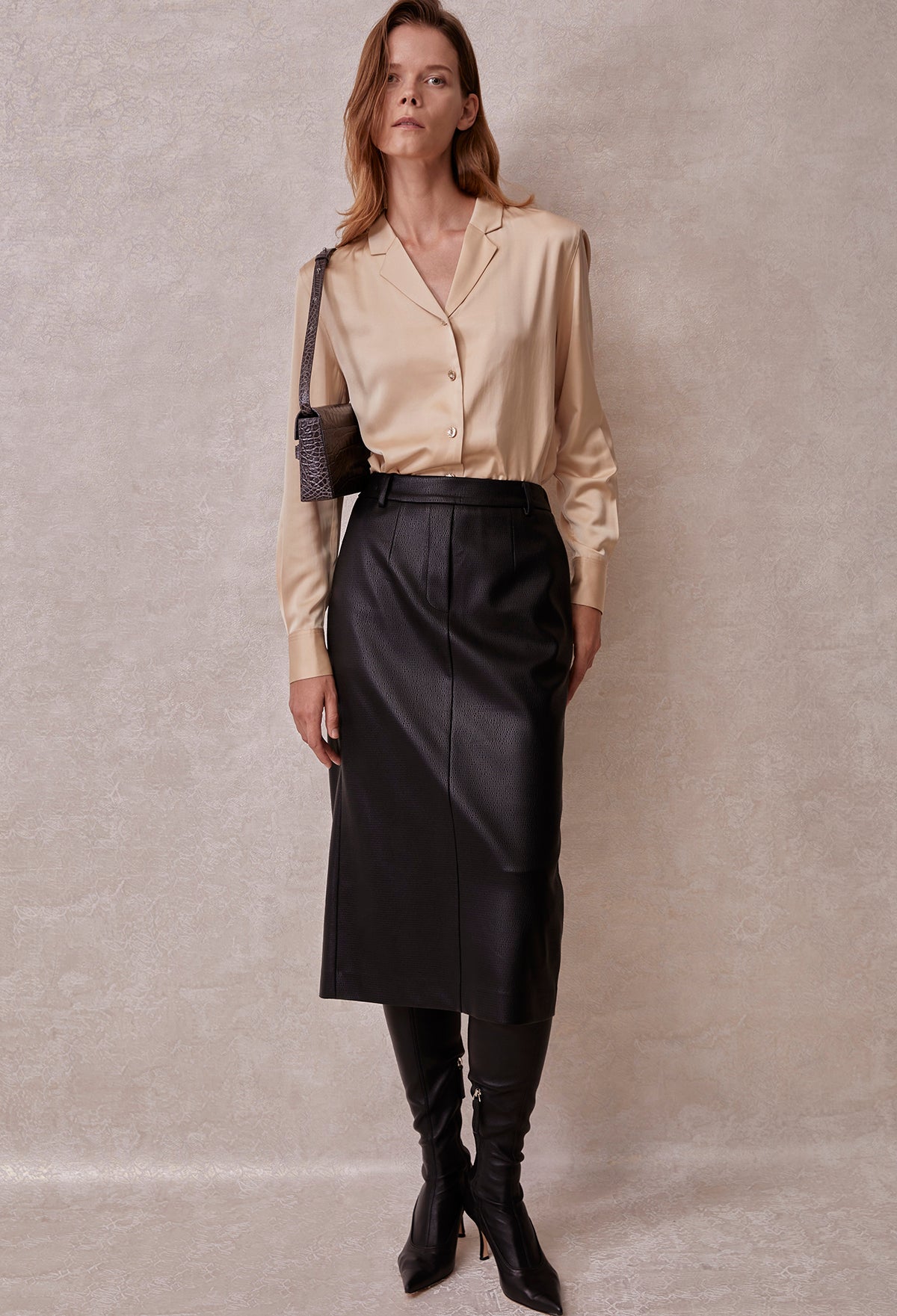 Back-slit Leather Skirt In Black