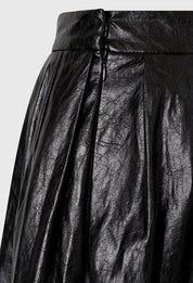 黑色裂紋皮革低腰半身裙