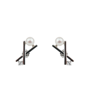 Kayla Pearl Earrings